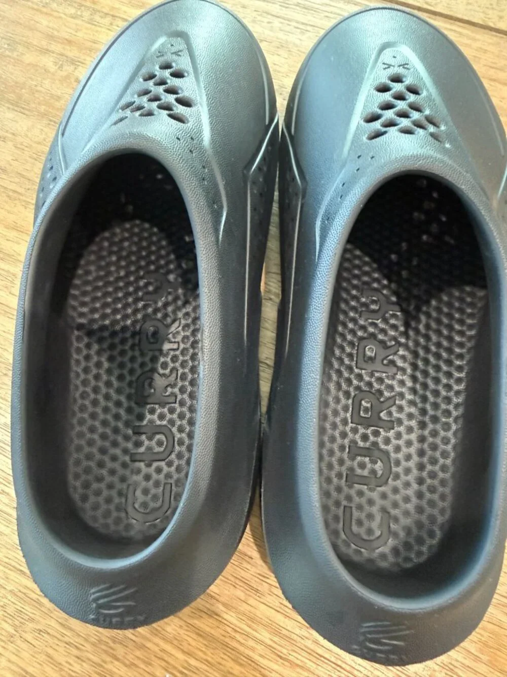 Under Armour Curry Brand Foam Clogs / Slides – Men's Size 7